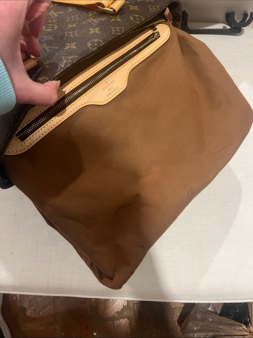 Louis Vuitton Cabas Mezzo Monogram Shoulder Tote - Picture 14 of 16